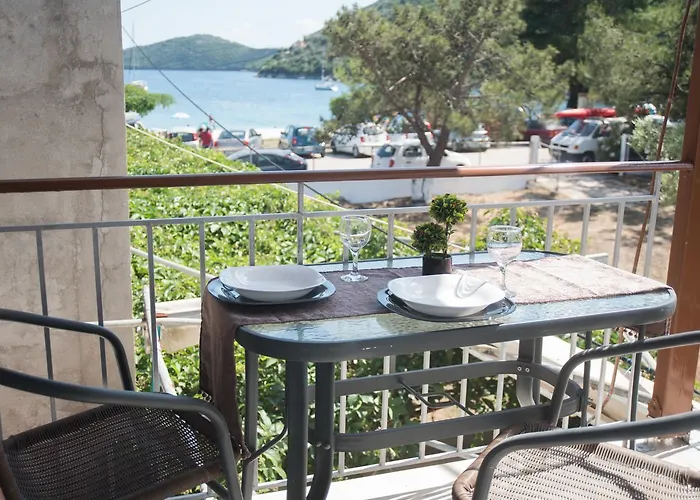 Ta Kavourakia * Mikros Gialos