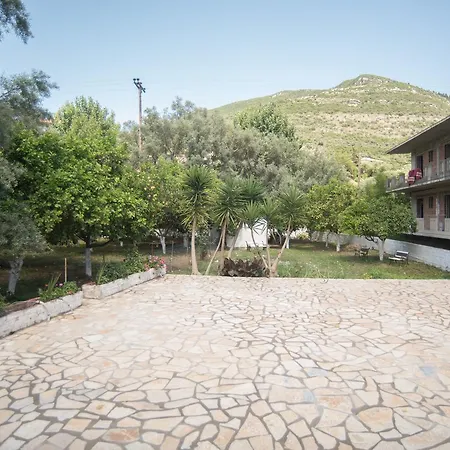 Ta Kavourakia 아파트 미크로스 지알로스